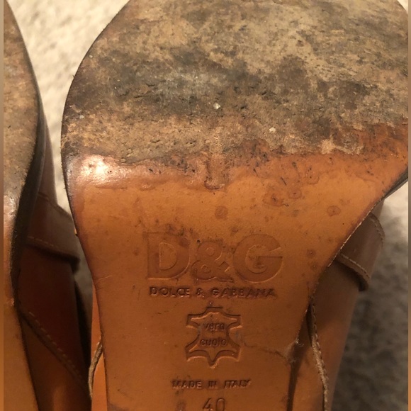 Authentic Dolce & Gabanna tan leather boots - Picture 2 of 7